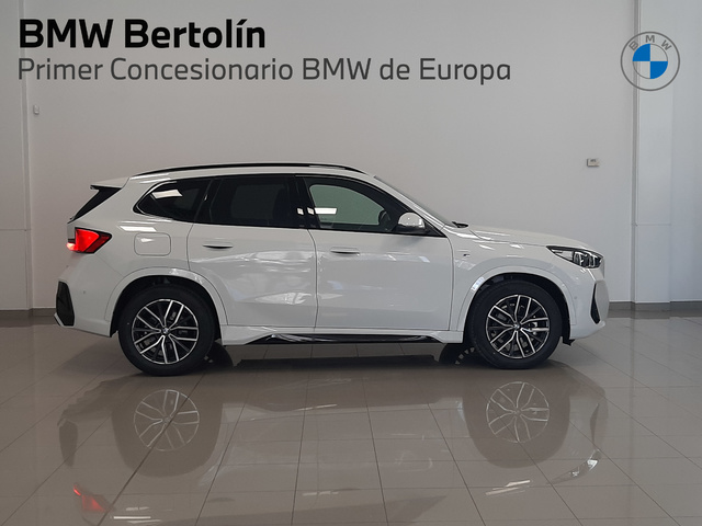 BMW X1 sDrive20d color Blanco. Año 2025. 120KW(163CV). Diésel. En concesionario Automoviles Bertolin S.L. de Valencia