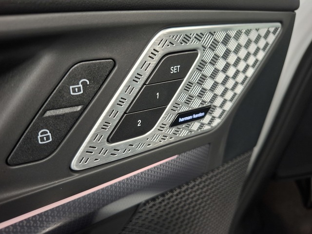 BMW X1 sDrive20d color Blanco. Año 2025. 120KW(163CV). Diésel. En concesionario Automoviles Bertolin S.L. de Valencia