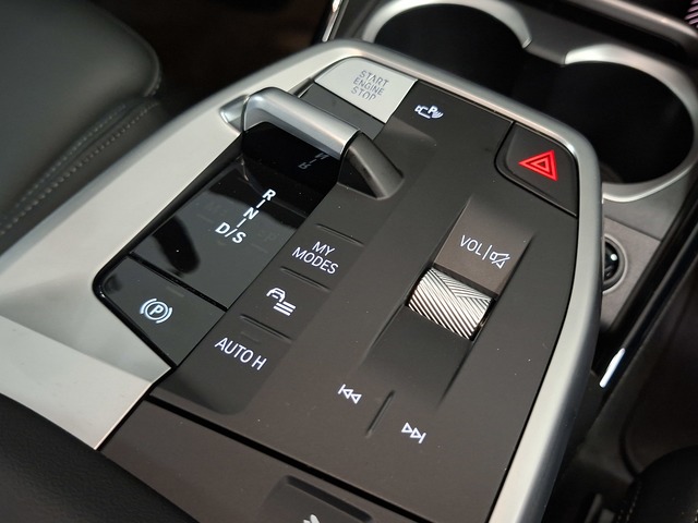 BMW X1 sDrive20d color Blanco. Año 2025. 120KW(163CV). Diésel. En concesionario Automoviles Bertolin S.L. de Valencia