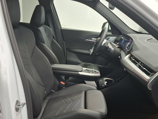 BMW X1 sDrive20d color Blanco. Año 2025. 120KW(163CV). Diésel. En concesionario Automoviles Bertolin S.L. de Valencia