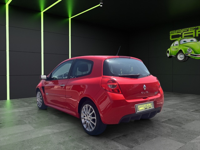 Renault Clio 2.0 16v Renault Sport 145 kW (200 CV)