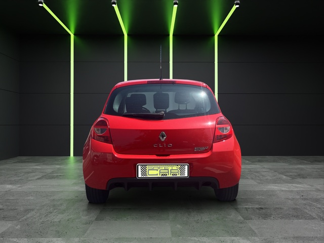 Renault Clio 2.0 16v Renault Sport 145 kW (200 CV)