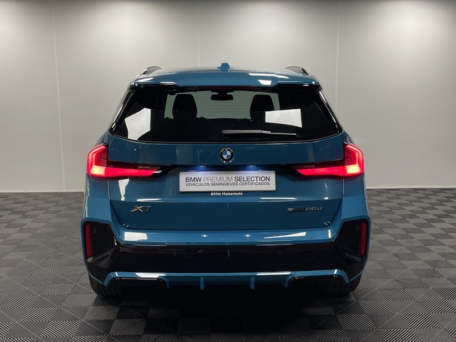 BMW X1 sDrive20d color Azul. Año 2025. 120KW(163CV). Diésel. En concesionario Maberauto de Castellón