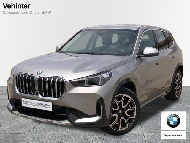 BMW X1 xDrive20d color Gris Plata. Año 2024. 120KW(163CV). Diésel. En concesionario Momentum S.A. de Madrid