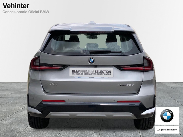 BMW X1 xDrive20d color Gris Plata. Año 2024. 120KW(163CV). Diésel. En concesionario Momentum S.A. de Madrid