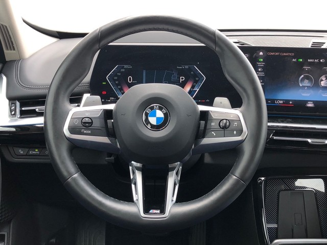 BMW X1 xDrive20d color Gris Plata. Año 2024. 120KW(163CV). Diésel. En concesionario Momentum S.A. de Madrid