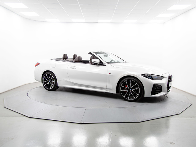 BMW Serie 4 M440d Cabrio color Blanco. Año 2024. 250KW(340CV). Diésel. En concesionario Móvil Begar Alicante de Alicante