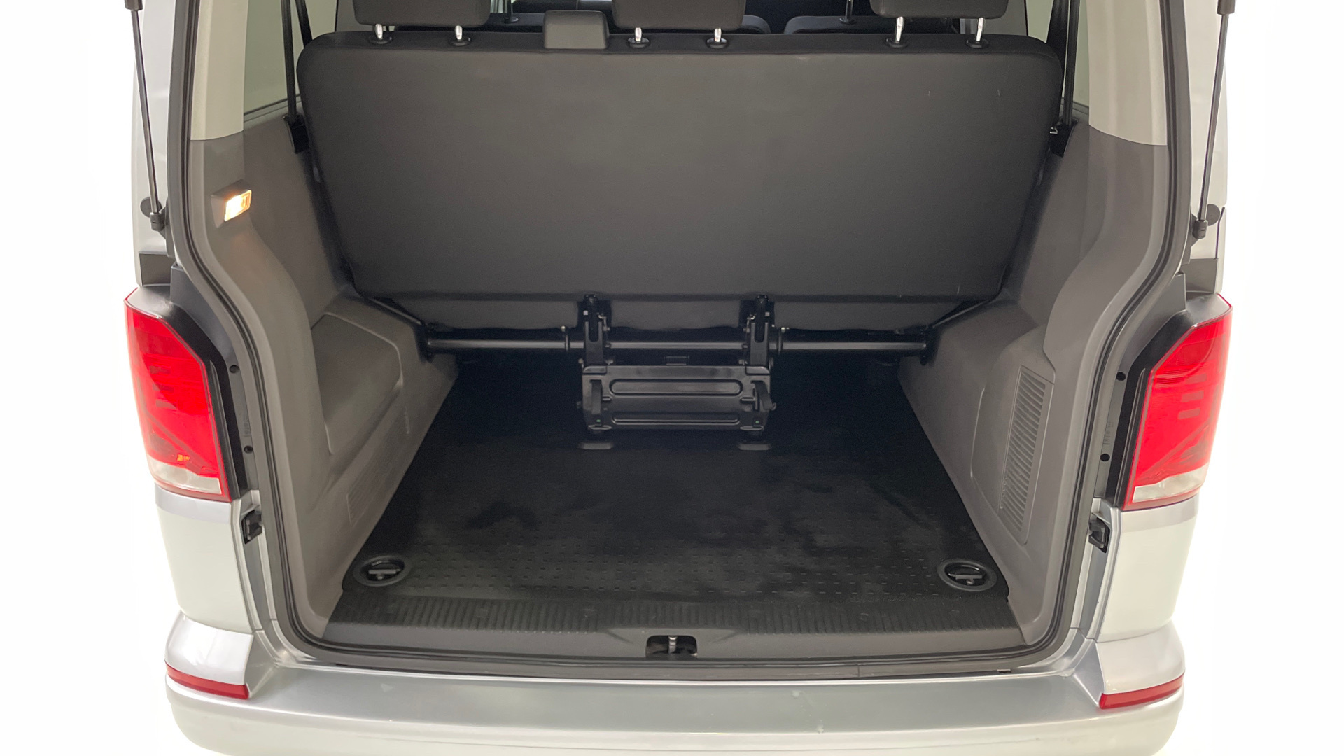 Volkswagen Caravelle 2.0 TDI - 7