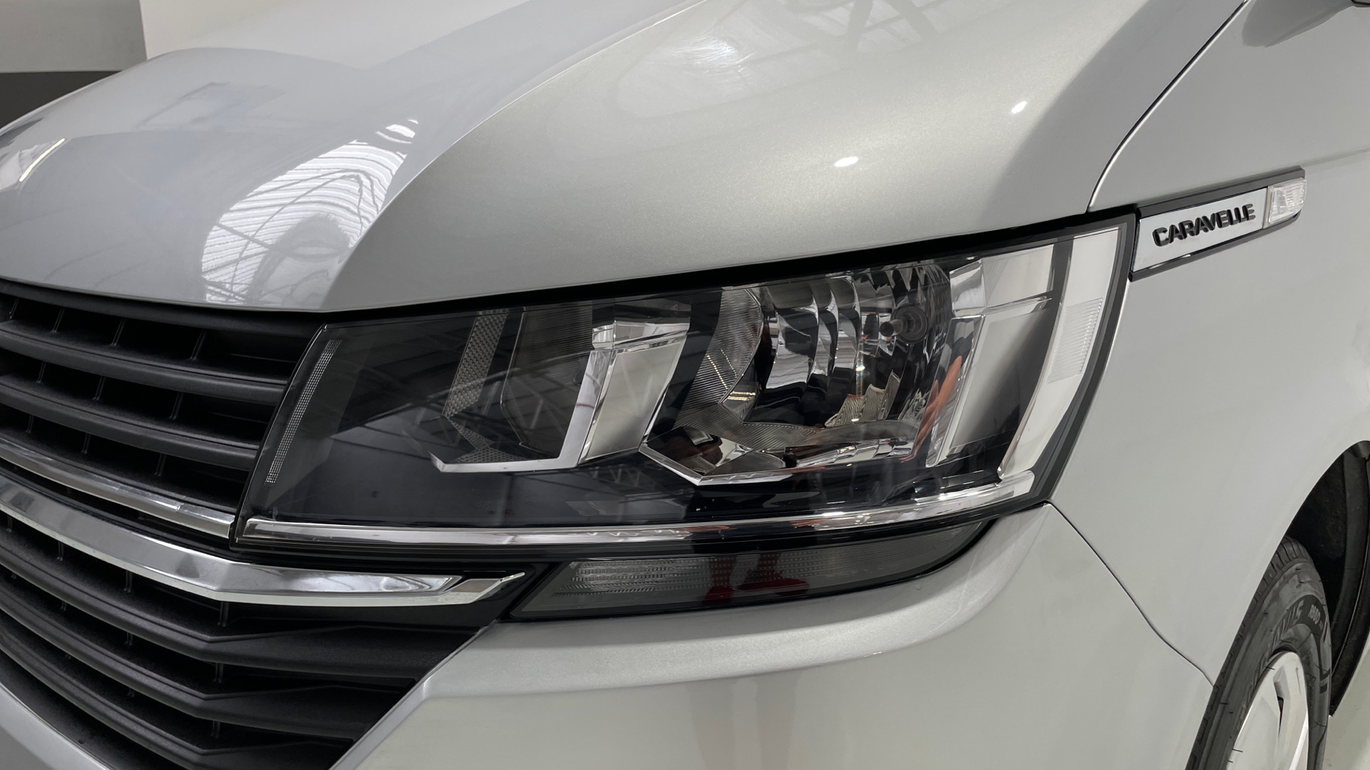 Volkswagen Caravelle 2.0 TDI - 12