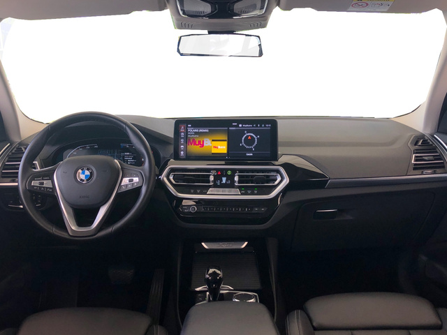 BMW X3 xDrive20d color Blanco. Año 2022. 140KW(190CV). Diésel. En concesionario Vehinter Getafe de Madrid