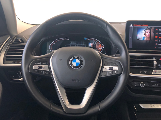 BMW X3 xDrive20d color Blanco. Año 2022. 140KW(190CV). Diésel. En concesionario Vehinter Getafe de Madrid