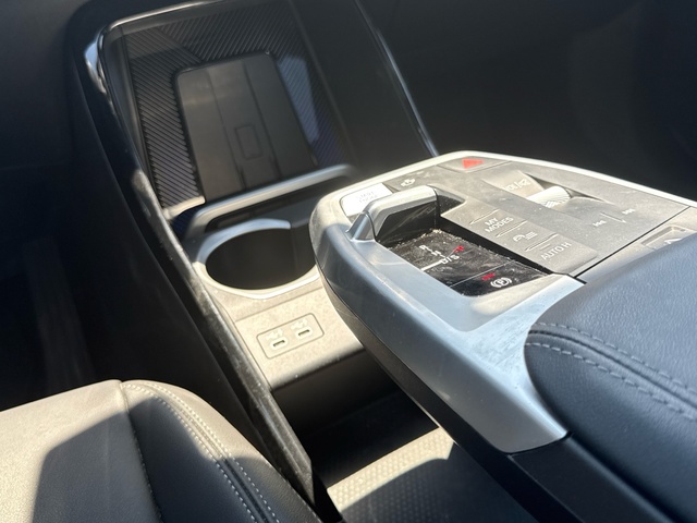 BMW X1 sDrive18d color Gris Plata. Año 2024. 110KW(150CV). Diésel. En concesionario Auto Premier, S.A. - MADRID de Madrid