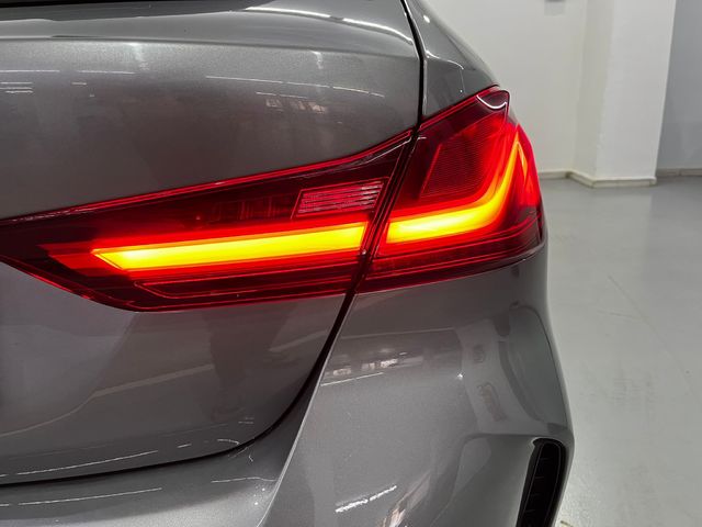 BMW Serie 1 118i color Gris. Año 2024. 103KW(140CV). Gasolina. En concesionario Unicars Ponent de Lleida