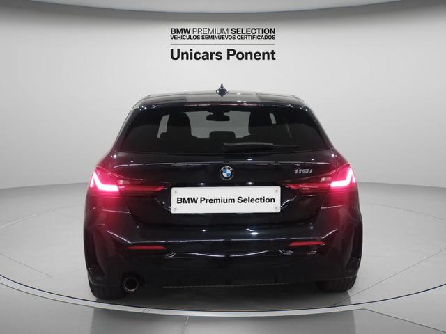 BMW Serie 1 118i color Negro. Año 2024. 103KW(140CV). Gasolina. En concesionario Unicars Ponent de Lleida