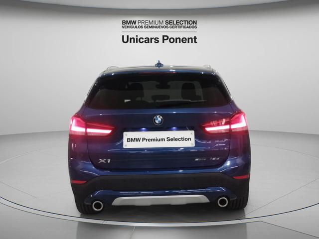 BMW X1 sDrive18d color Naranja. Año 2021. 110KW(150CV). Diésel. En concesionario Unicars Ponent de Lleida