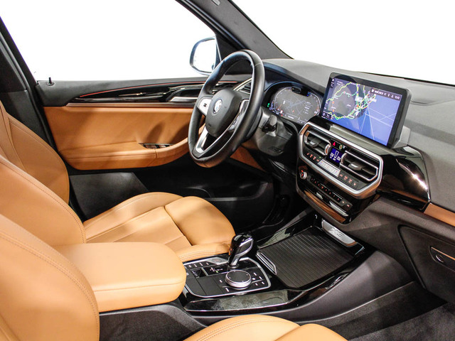 BMW X3 xDrive20d color Negro. Año 2024. 140KW(190CV). Diésel. En concesionario Barcelona Premium -- GRAN VIA de Barcelona