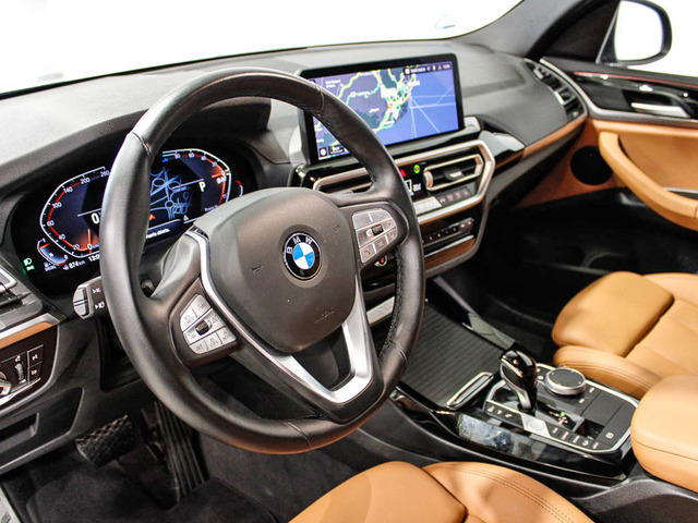 BMW X3 xDrive20d color Negro. Año 2024. 140KW(190CV). Diésel. En concesionario Barcelona Premium -- GRAN VIA de Barcelona