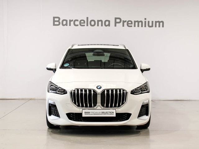 BMW Serie 2 218d Active Tourer color Blanco. Año 2024. 110KW(150CV). Diésel. En concesionario Barcelona Premium -- GRAN VIA de Barcelona
