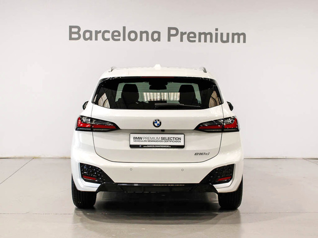 BMW Serie 2 218d Active Tourer color Blanco. Año 2024. 110KW(150CV). Diésel. En concesionario Barcelona Premium -- GRAN VIA de Barcelona
