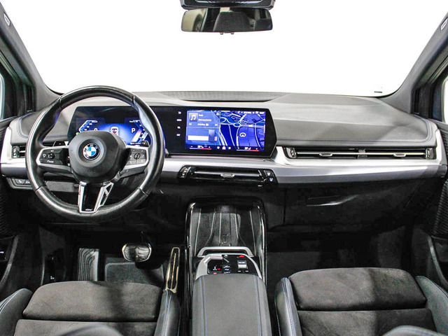BMW Serie 2 218d Active Tourer color Blanco. Año 2024. 110KW(150CV). Diésel. En concesionario Barcelona Premium -- GRAN VIA de Barcelona