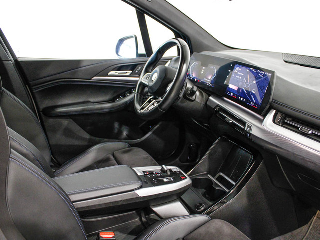 BMW Serie 2 218d Active Tourer color Blanco. Año 2024. 110KW(150CV). Diésel. En concesionario Barcelona Premium -- GRAN VIA de Barcelona