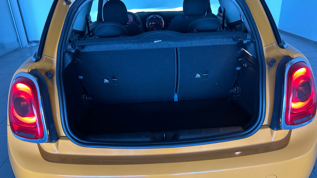 fotoG 10 del MINI MINI 3 Puertas Cooper D 85 kW (116 CV) 116cv Diésel del 2016 en Madrid