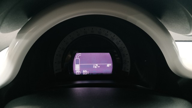 Foto 13 Renault Twingo Zen R80 batería 20kWh 60 kW (82 CV)