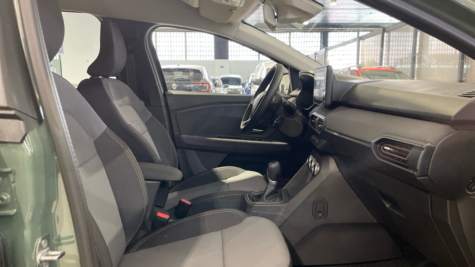Dacia Jogger Hybrid - 13