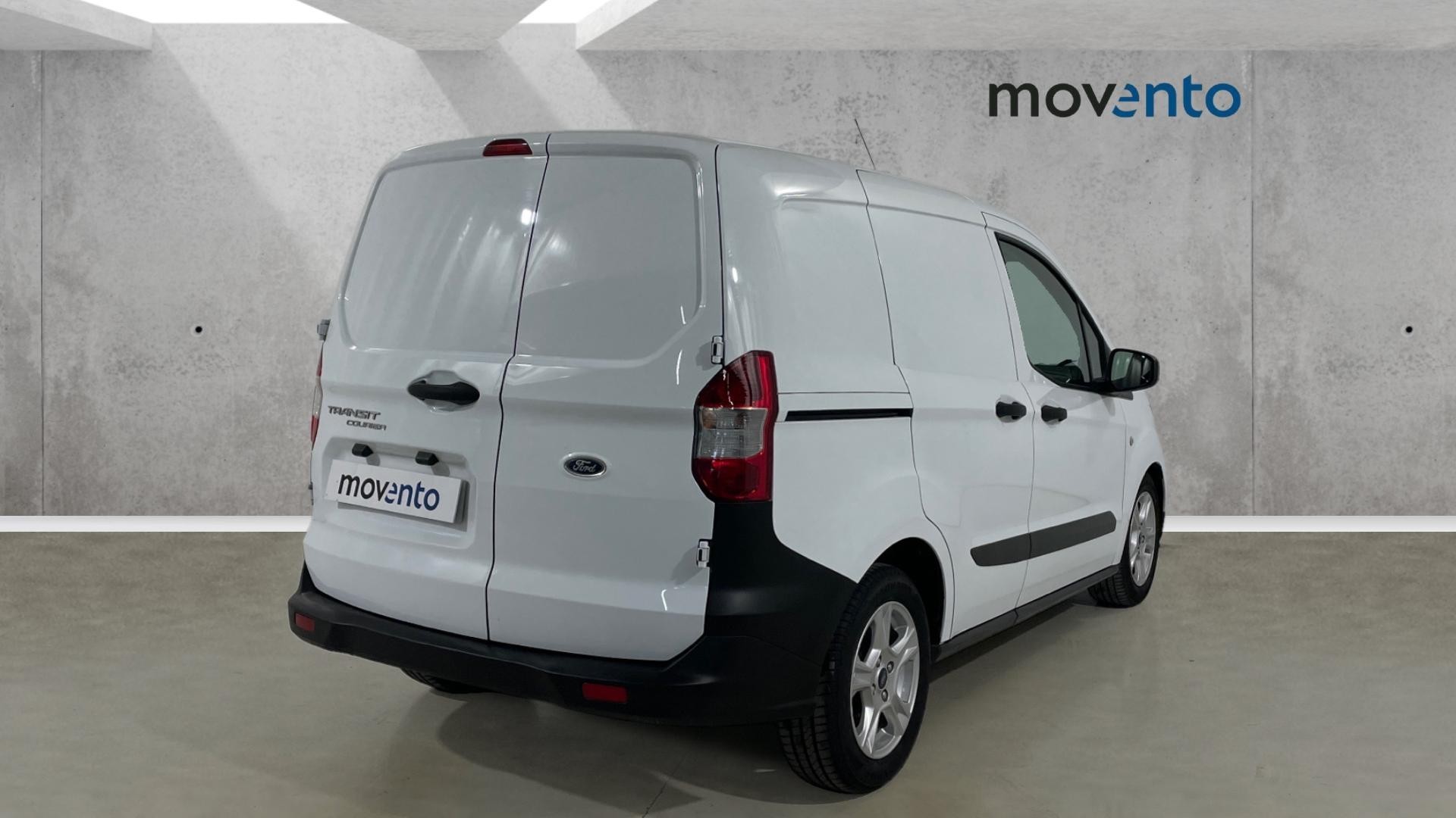 Ford Tourneo Courier 1.5 TDCi - 4