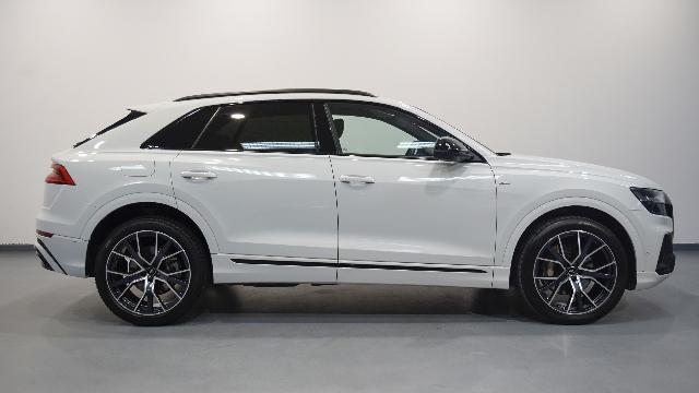 Foto 3 Audi Q8 50 TDI quattro 210 kW (286 CV) tiptronic