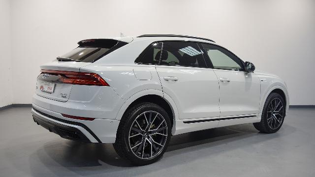 Foto 4 Audi Q8 50 TDI quattro 210 kW (286 CV) tiptronic