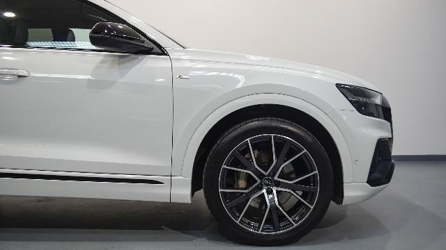 Foto 6 Audi Q8 50 TDI quattro 210 kW (286 CV) tiptronic