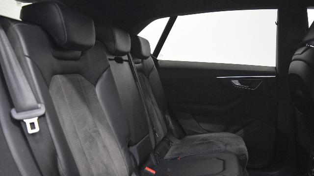 Foto 8 Audi Q8 50 TDI quattro 210 kW (286 CV) tiptronic