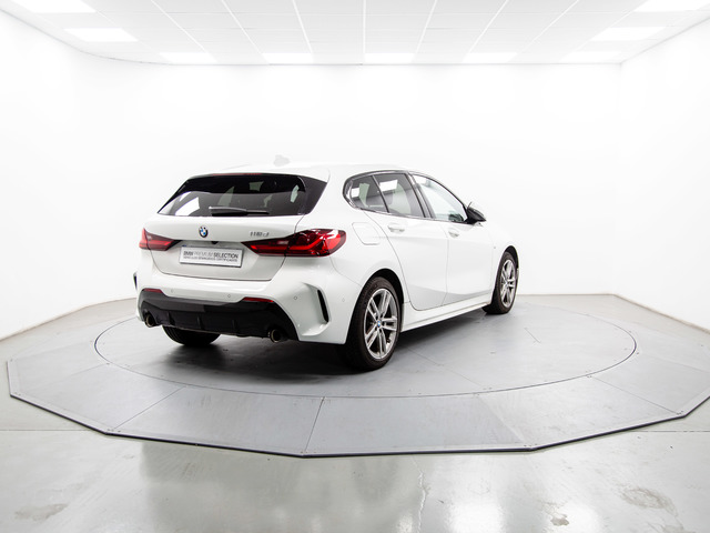 BMW Serie 1 118d color Blanco. Año 2023. 110KW(150CV). Diésel. En concesionario Móvil Begar Alicante de Alicante