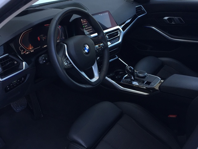 BMW Serie 3 320d color Blanco. Año 2020. 140KW(190CV). Diésel. En concesionario Grünblau Motor (Bmw y Mini) de Cantabria