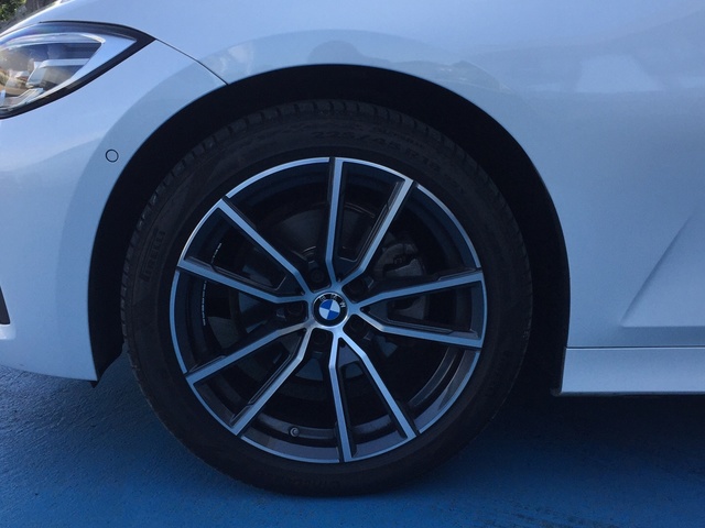 BMW Serie 3 320d color Blanco. Año 2020. 140KW(190CV). Diésel. En concesionario Grünblau Motor (Bmw y Mini) de Cantabria