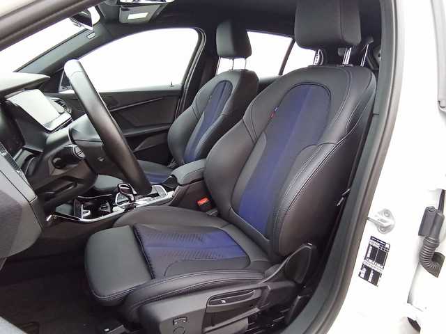 BMW Serie 1 118i color Blanco. Año 2024. 103KW(140CV). Gasolina. En concesionario Augusta Aragon S.A. de Zaragoza