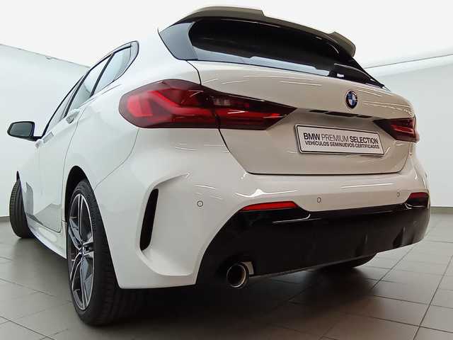 BMW Serie 1 118i color Blanco. Año 2024. 103KW(140CV). Gasolina. En concesionario Augusta Aragon S.A. de Zaragoza