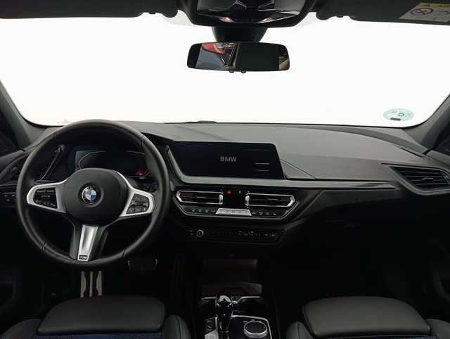 BMW Serie 1 118i color Blanco. Año 2024. 103KW(140CV). Gasolina. En concesionario Augusta Aragon S.A. de Zaragoza