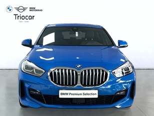 Fotos de BMW Serie 1 118d color Azul. Año 2024. 110KW(150CV). Diésel. En concesionario Triocar Gijón (Bmw y Mini) de Asturias