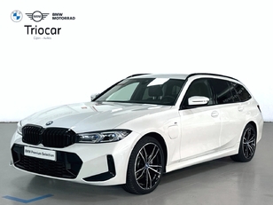 Fotos de BMW Serie 3 330e Touring color Blanco. Año 2024. 215KW(292CV). Híbrido Electro/Gasolina. En concesionario Triocar Gijón (Bmw y Mini) de Asturias