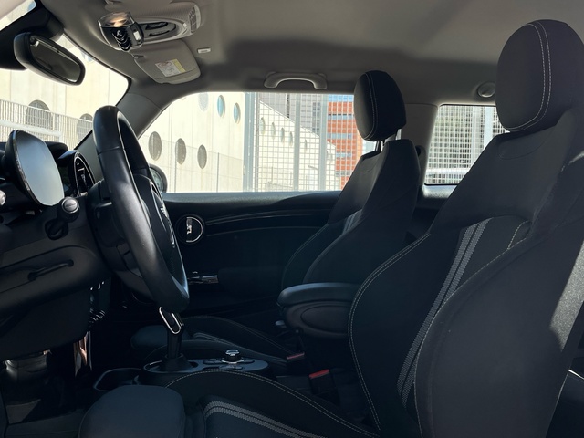 fotoG 10 del MINI MINI Cooper SE 135 kW (184 CV) 184cv Eléctrico del 2023 en Murcia