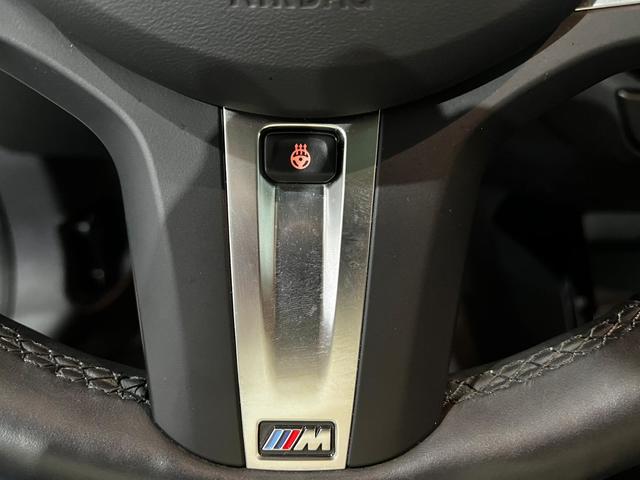 BMW Serie 1 118i color Negro. Año 2024. 103KW(140CV). Gasolina. En concesionario Unicars Ponent de Lleida