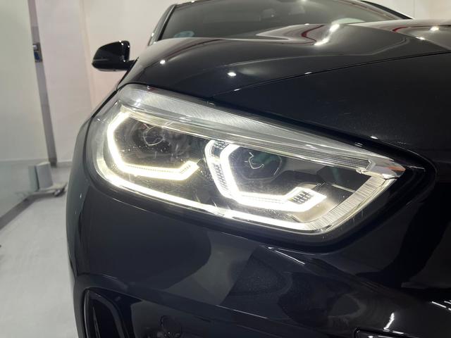BMW Serie 1 118i color Negro. Año 2024. 103KW(140CV). Gasolina. En concesionario Unicars Ponent de Lleida