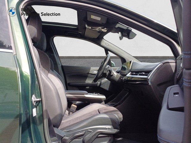 BMW Serie 2 230e Active Tourer color Verde. Año 2024. 240KW(326CV). Híbrido Electro/Gasolina. En concesionario Marmotor de Las Palmas