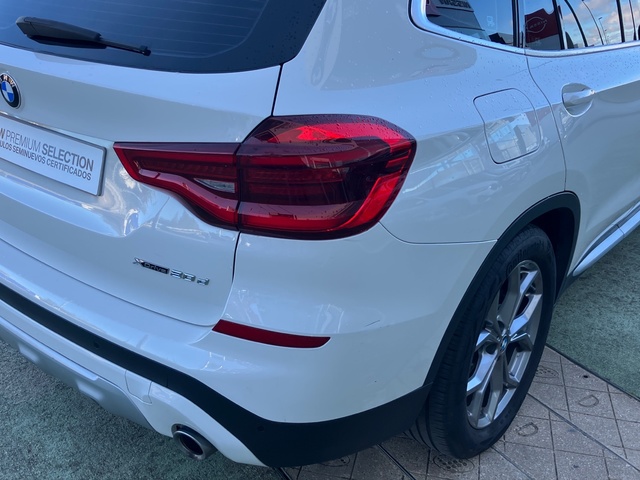 BMW X3 xDrive20d color Blanco. Año 2019. 140KW(190CV). Diésel. En concesionario Bernesga Motor León (Bmw y Mini) de León