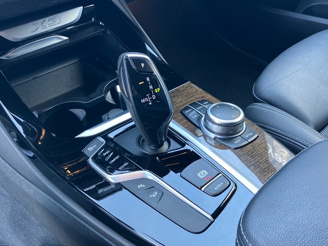 BMW X3 xDrive20d color Blanco. Año 2019. 140KW(190CV). Diésel. En concesionario Bernesga Motor León (Bmw y Mini) de León