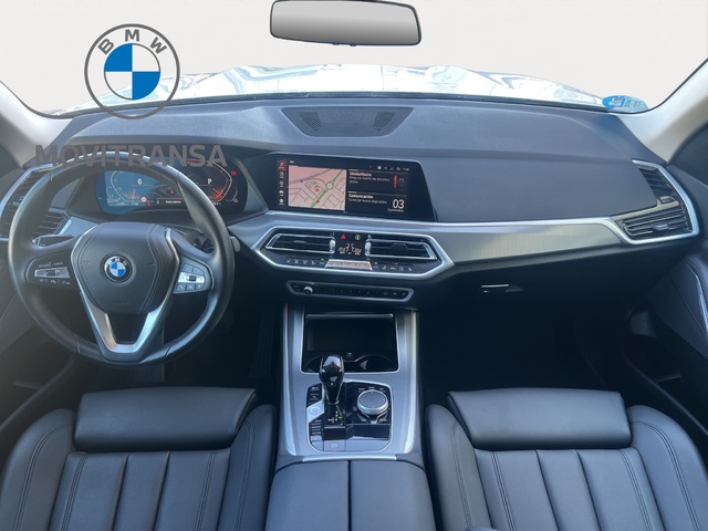 BMW X5 xDrive30d color Blanco. Año 2022. 210KW(286CV). Híbrido Electro/Diesel. En concesionario Movitransa Cars Jerez de Cádiz