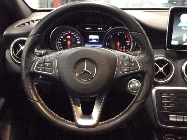 Mercedes-Benz Clase A 200 d Urban 100 kW (136 CV)