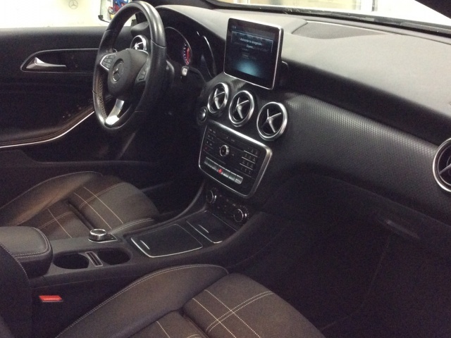 Mercedes-Benz Clase A 200 d Urban 100 kW (136 CV)